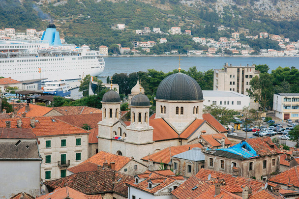 Kerk van de orthodoxe kerk van St. Nicolaas van Kotor, Montenegro, - Foto, afbeelding
