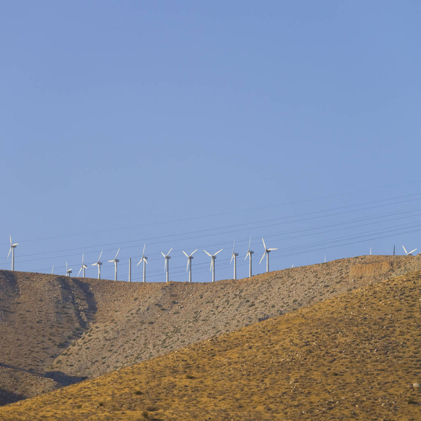 Пустынная энергия ветра
 - Фото, изображение