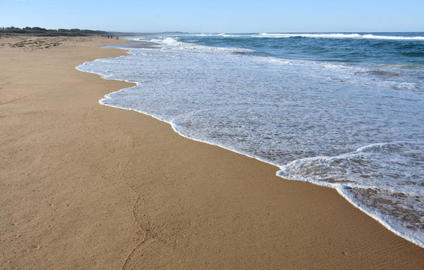 Meereswelle am Sandstrand - Foto, Bild