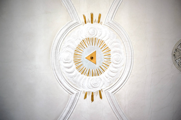 Church ceiling with all-seeing eye - Foto, imagen