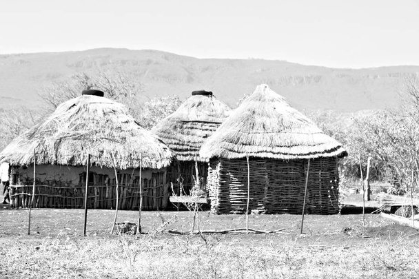  Lesotho sokak köyde avlu yakınındaki - Fotoğraf, Görsel
