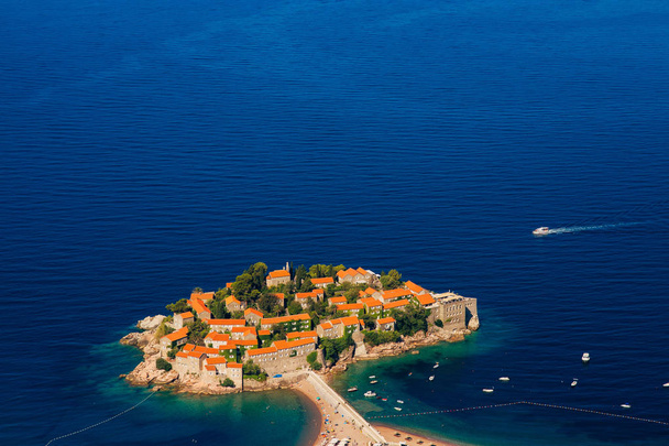 Sveti Stefan Adası. Panoramik çekim - Fotoğraf, Görsel