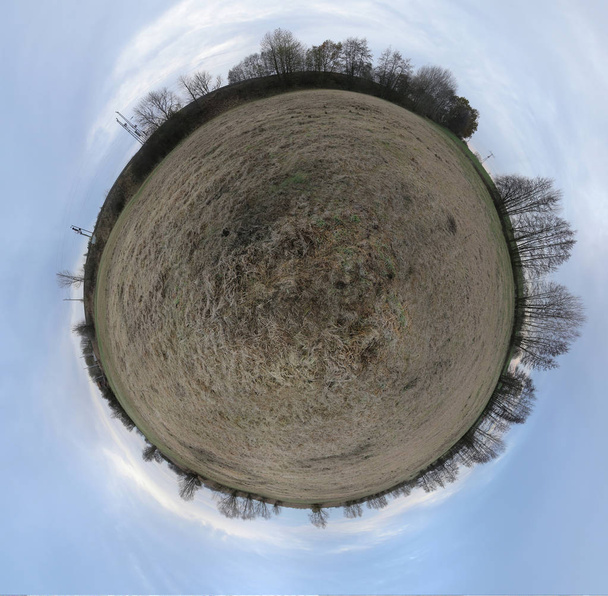 Petite planète panorama de prairie près de Greifswald, Allemagne
 - Photo, image