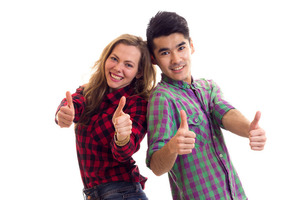 Молода пара в плетених сорочках
 - Фото, зображення