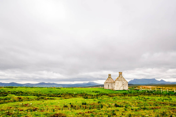 Huis ruïne in externe landschap van Schotland - Foto, afbeelding