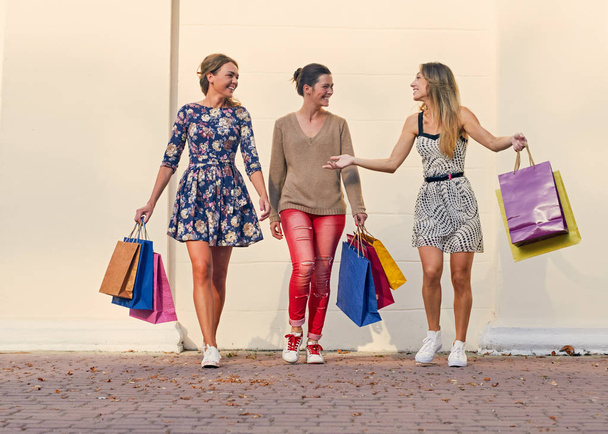 three Women with Shopping Bags freetime - Фото, зображення
