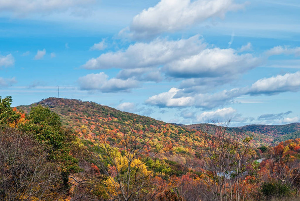 Fall Mountain Landscape - Foto, immagini