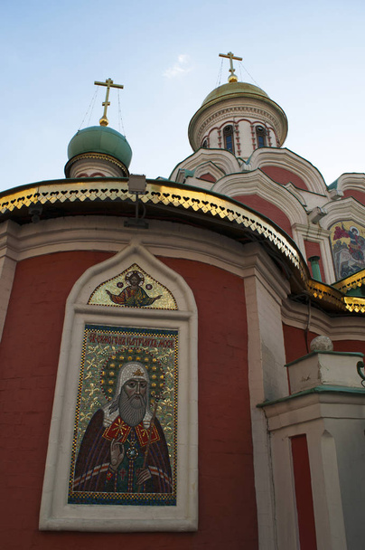 Москва: перегляд Казанського собору, відомий як собор Богоматері Казань, Російська православна церква, знищені в 1936, reconsecrated в 1993 році, на північно-східній частині Червоної площі - Фото, зображення