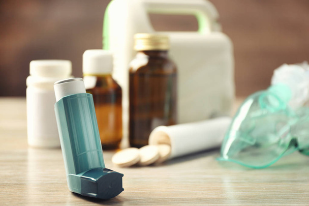 Asthma inhaler, medicines and nebuliser - Foto, Imagem