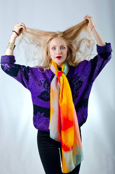 beautiful girl in colorful scarf - Foto, Imagem