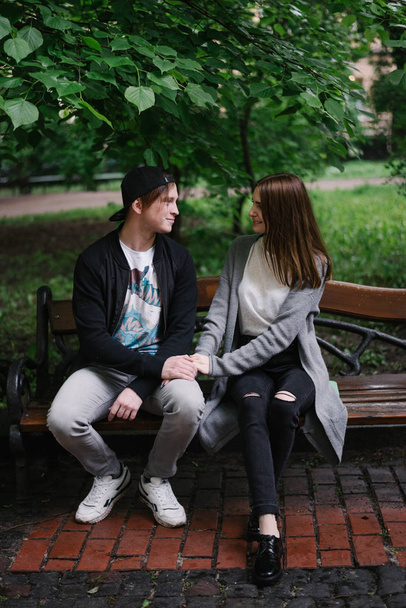 Romantic couple on bench - Photo, Image