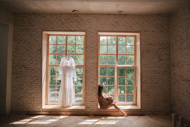 girl with wedding dress  - Zdjęcie, obraz