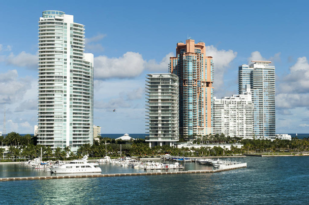 South Beach v Miami Skyline - Fotografie, Obrázek