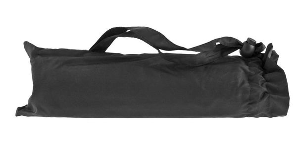 bolso negro sobre fondo blanco
  - Foto, imagen