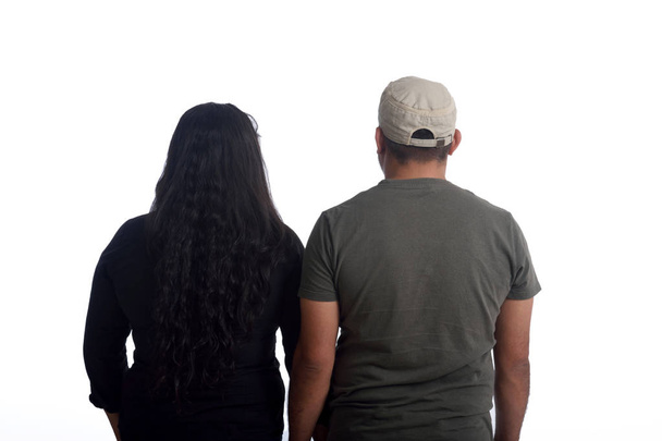 latinamerican casal apaixonado no branco
 - Foto, Imagem