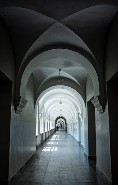 Interior da Universidade Técnica Nacional da Ucrânia
 - Foto, Imagem