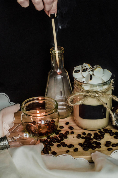 bir mum ile kahve - Fotoğraf, Görsel