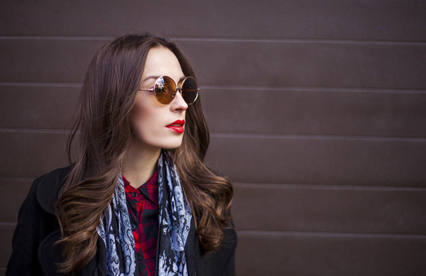 woman in stylish sunglasses - Φωτογραφία, εικόνα