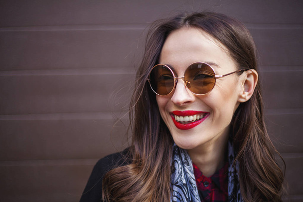 woman in stylish sunglasses - Zdjęcie, obraz
