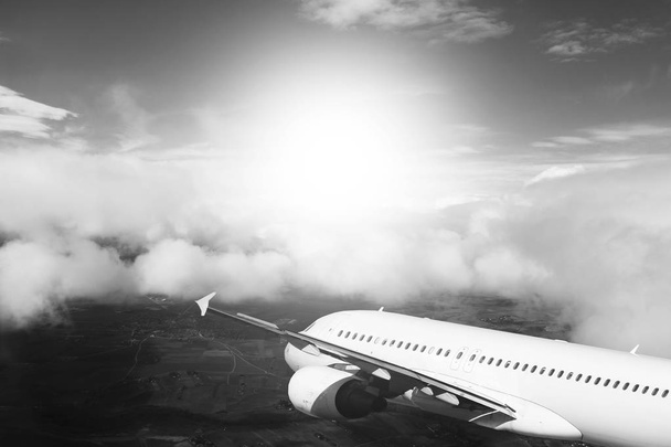 Літак в небі літак подорожі транспорт літак фон
 - Фото, зображення