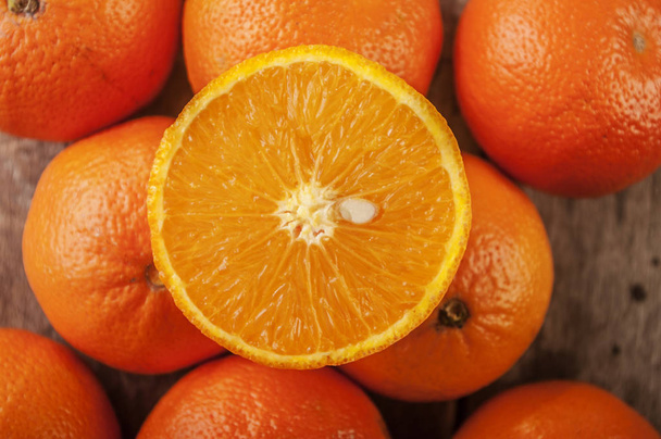オレンジの柑橘系の果物 - 写真・画像