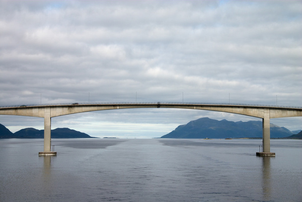 Brücke über Fjord - Foto, Bild
