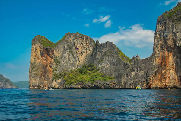 Ilhas Ko Phi Phi Lee no sul da Tailândia
 - Foto, Imagem