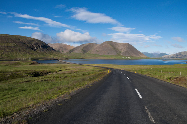 Пригоди в Ісландії
 - Фото, зображення