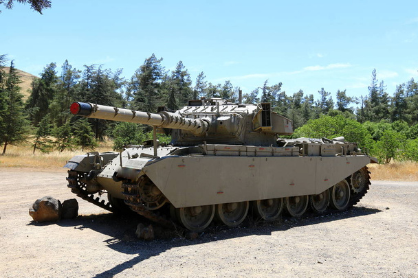 Tank - páncélozott harci jármű  - Fotó, kép