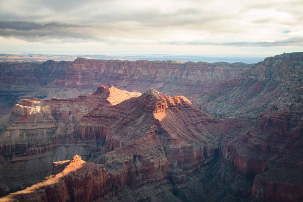 Blick über den Süd- und Nordrand des Grand Canyon vom  - Foto, Bild