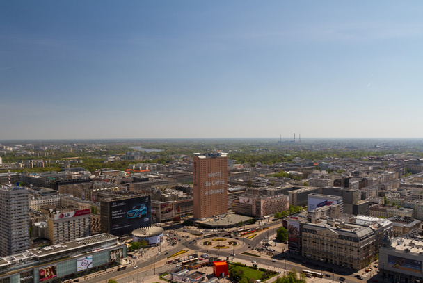 skyline Varsovia con torres de sierra
 - Foto, Imagen