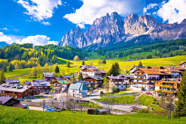 Paisaje de los Alpes en Cortina D 'Ampezzo
 - Foto, Imagen