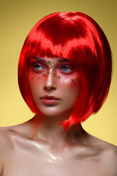 Beautiful girl in red wig - Fotoğraf, Görsel