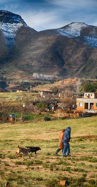  Lesotho sokak köyde mountain yakınındaki   - Fotoğraf, Görsel