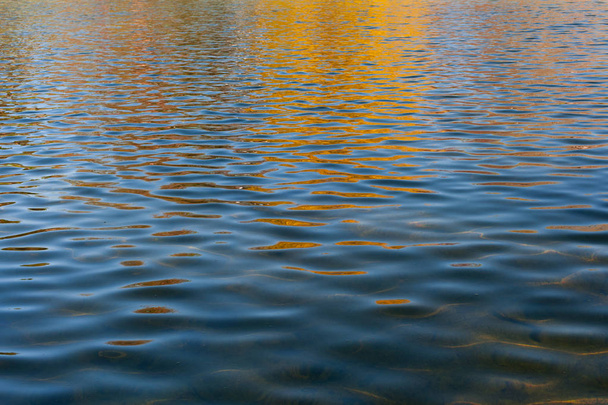textuur van water van de rivieren - Foto, afbeelding