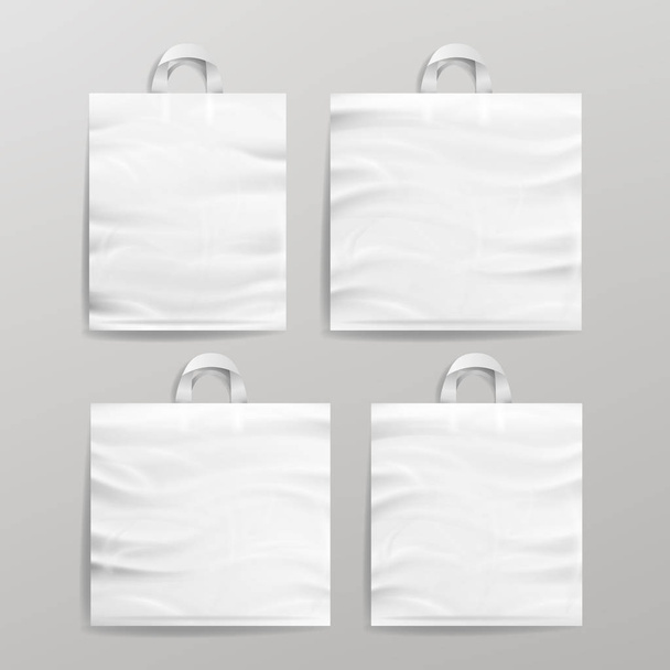 Fehér üres egyszer használatos műanyag bevásárló reális zacskók fogantyúval beállítása Közelről a Mock Up. Vektoros illusztráció - Vektor, kép