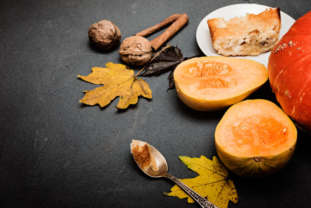 Pumpkin  cake and pumpkin autumn concept, selective focus - Fotó, kép