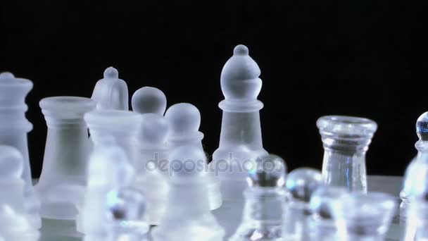 Шахматная игра из стекла
 - Кадры, видео