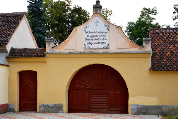 Opevněné středověké Saské církev Codlea, největší v oblasti historické Burzenland, Sedmihradsko, Rumunsko. Předpokládá se, že město Codlea bylo také založeno Němci. - Fotografie, Obrázek