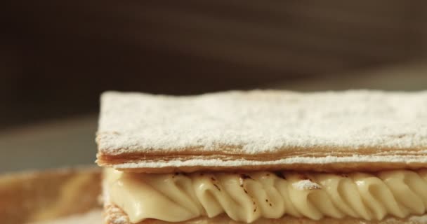 puf böreği pasta kaydırma pudra şekeri kaplı - Video, Çekim