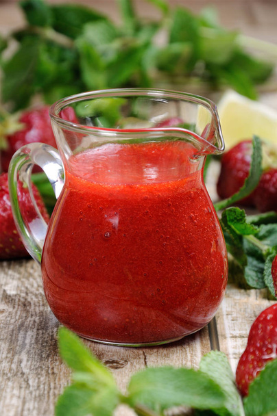 Erdbeer frische Sauce - Foto, Bild