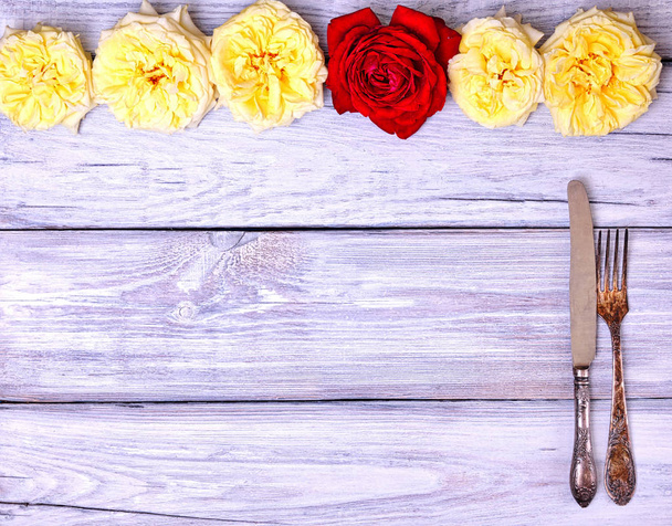 Cuchillo y tenedor vintage
  - Foto, imagen