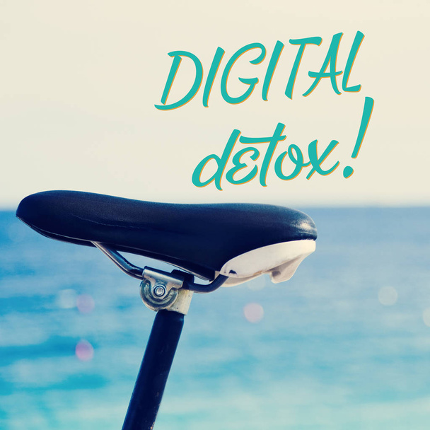 polkupyörä ja teksti digitaalinen detox
 - Valokuva, kuva