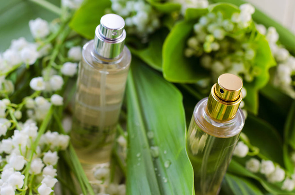 Gyöngyvirág-illat a parfüm - Fotó, kép
