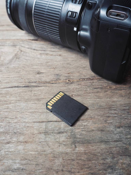SD kart ile fotoğraf makinesi - Fotoğraf, Görsel