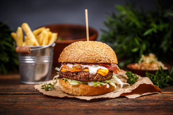 Burger with cheese - Zdjęcie, obraz