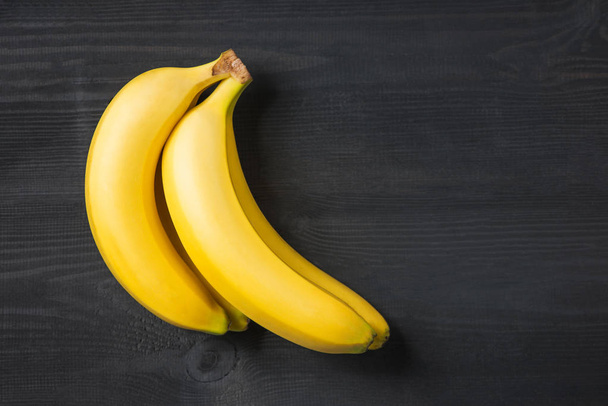 Bündel frischer Bananen - Foto, Bild