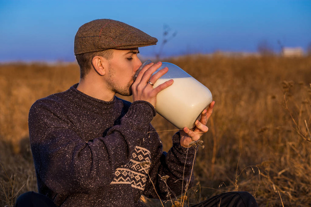 Man with milk - Photo, Image