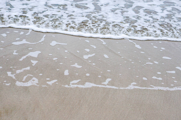spiaggia di sabbia con oceano blu
 - Foto, immagini