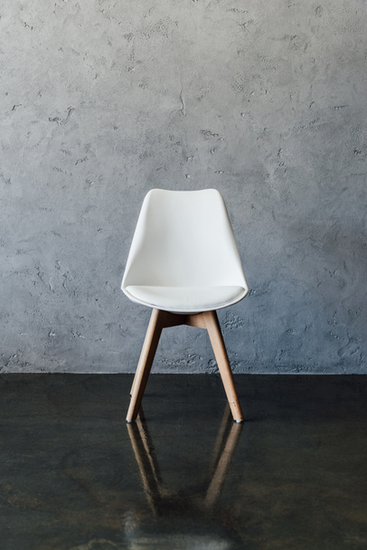 Modern beyaz sandalye  - Fotoğraf, Görsel